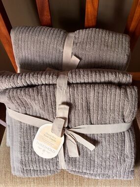 4 NEW Threshold Ribbed Quick-Dry Bath Towel Set - Gray